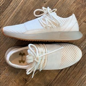 Under Armour Sneakers